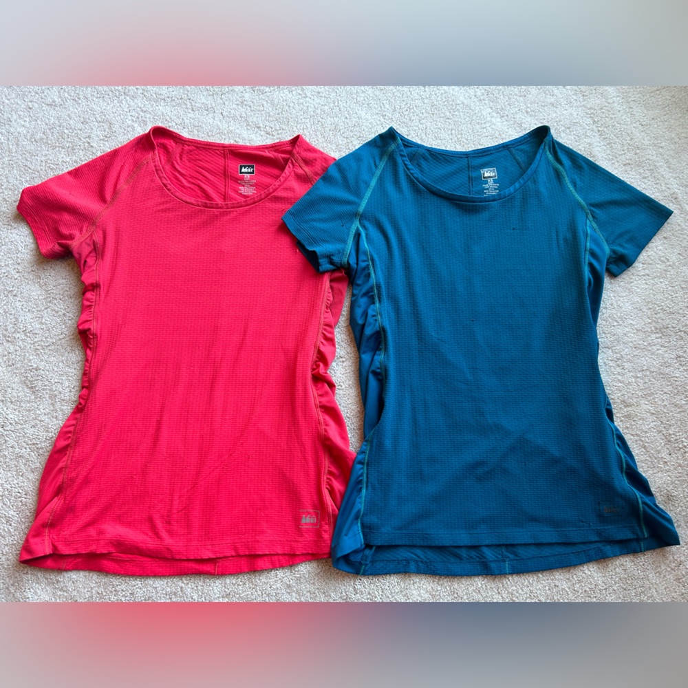 REI dry fit scoop neck shirts, XS